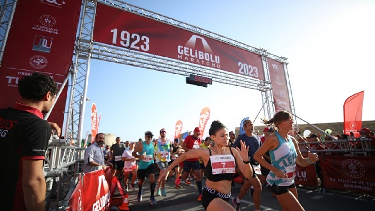 Binlerce sporcu Gelibolu Maratonu'nda koştu!