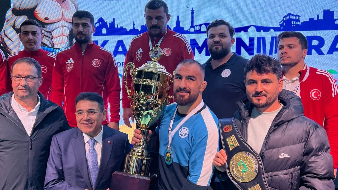 Şampiyona ilk tebrik Çanakkale'den...