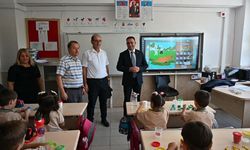 Erdoğan'dan öğrencilere ilköğretim seti hediyesi