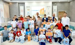 Başkan Elbi’den Çocuklara Hem Sürpriz Hem Gelecek Vizyonu