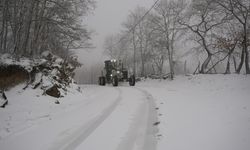 Biga’nın Zirvesinde Kar Mesaisi: Yollar Açıldı, Kaymakamlık Uyardı