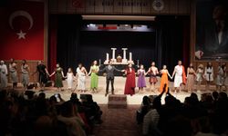 Biga İlçe Tiyatrosu’nun "Lysistrata"sı turneye hazırlanıyor