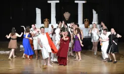 Biga İlçe Tiyatrosu Çanakkale'yi Fethetti: Büyük Alkış Aldı