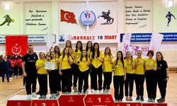 Biga Gelişim Spor Kulübü voleybolda kürsüye çıkan tek Biga takımı oldu