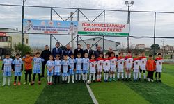 Biga’da 23 Nisan coşkusu yeşil sahada başladı