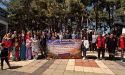 Biga'da 8 Nisan Romanlar Günü şenlik havasında kutlandı