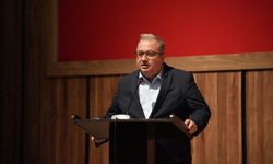 Levent Gürbüz: “Gençlerin Umudunu Kaybettiği Bir Türkiye Geleceğini Kaybediyor”