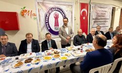 Biga’da protokol ve esnaf Belediye Ticaret Merkezi’nde kahvaltıda buluştu
