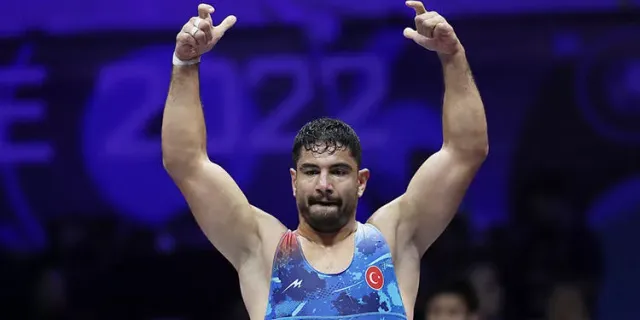 Taha Akgül, 3'üncü kez dünya şampiyonu!