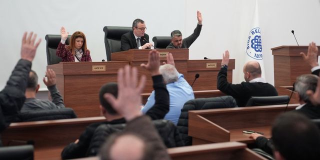 Biga Belediye Meclisi’nde iktidar ile muhalefet karşı karşıya geldi
