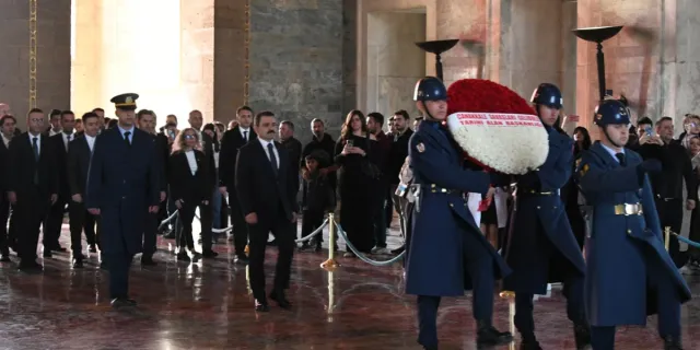 İsmail Kaşdemir'den Anıtkabir'e anlamlı ziyaret