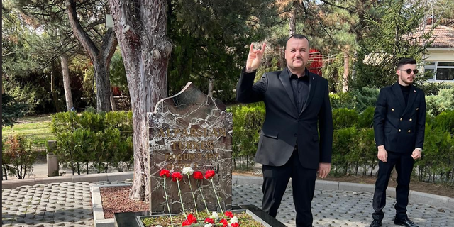 "Başbuğ Alparslan Türkeş'i rahmet ve saygıyla anıyorum"