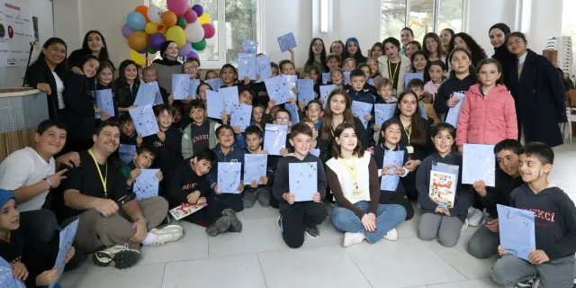 Üniversite öğrencileri Sinekçi köyünü renklendirdi