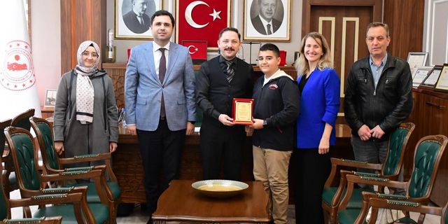 Biga Hamdibey Ortaokulu öğrencisi Türkiye 4.'sü oldu