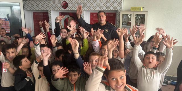 Biga İlçe Emniyet Müdürü Emre Bolat’tan okul ziyareti