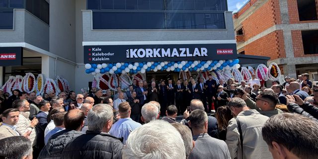 Biga’da görkemli açılış: Korkmazlar yeni showroomuyla kapılarını açtı