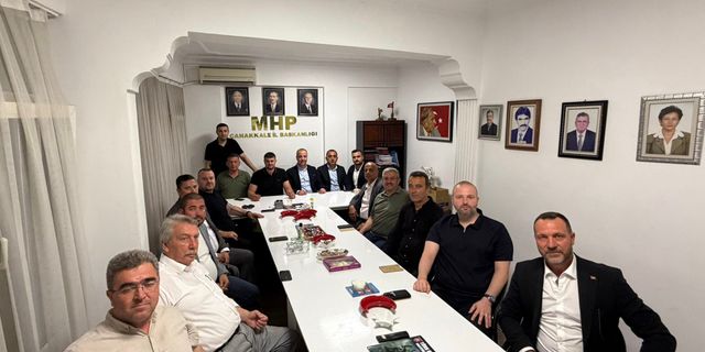 MHP Çanakkale İl Başkanı Salih Altınkaya ilçe başkanlarıyla toplandı