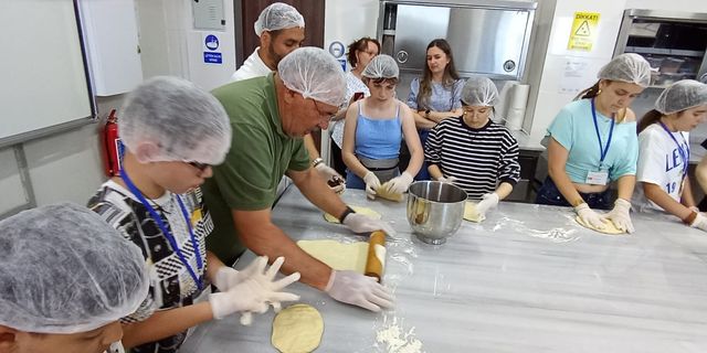 Diyarbakırlı Ekrem Ergün İlkokulu Erasmus+ projesinde mutfakta sıfır atık