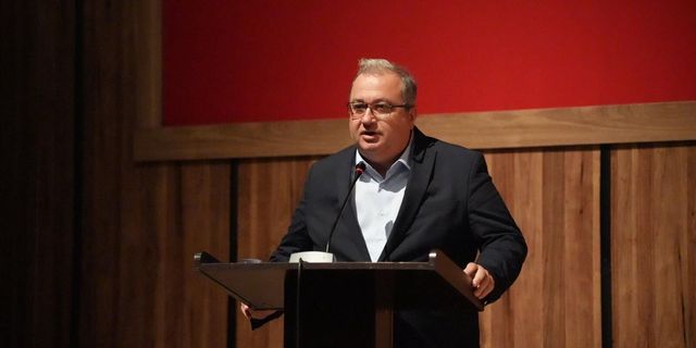 Levent Gürbüz: “Gençlerin Umudunu Kaybettiği Bir Türkiye Geleceğini Kaybediyor”