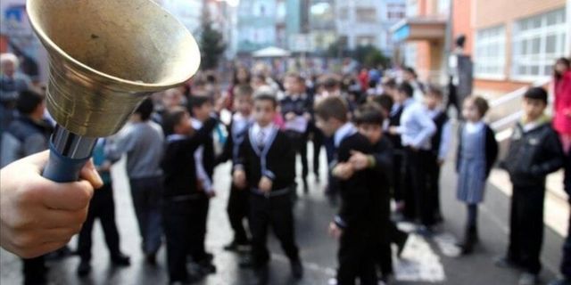 Kayıt Parasından Telefona, Sınıf Annesinden Deneme Sınavına: Okullarda Yeni Dönem Kuralları