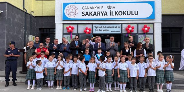 Biga'da 2026-2027 Eğitim Öğretim Yılı Törenle Başladı