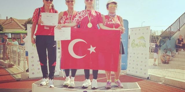 Bigalı Öğretmen Belgin Arı'dan Balkan Şampiyonası'nda 4 Madalya