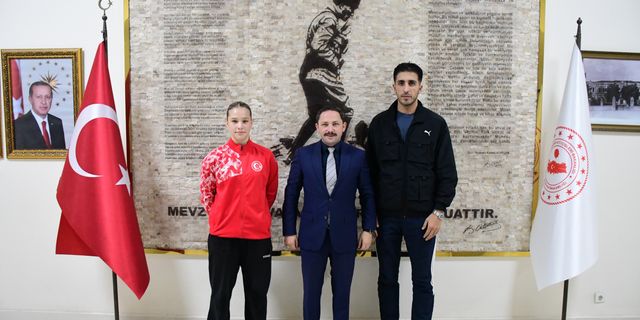 Kaymakam Kayabaşı'ndan Milli Boksör Fatma Belinay Ergin'e Başarı Dileği