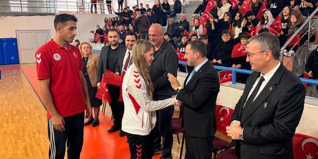 Avrupa şampiyonu Fatma Belinay Ergin memleketi Biga’da coşkuyla karşılandı
