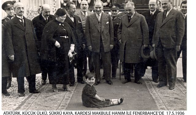 Atatürk ve çocuklar