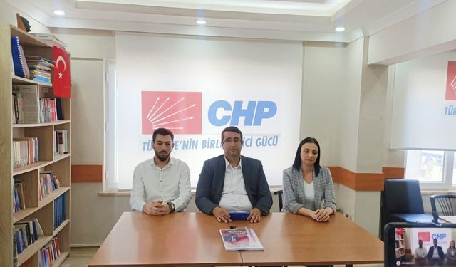 CHP Biga İlçe Örgütü'nden belediyeye sessiz protesto