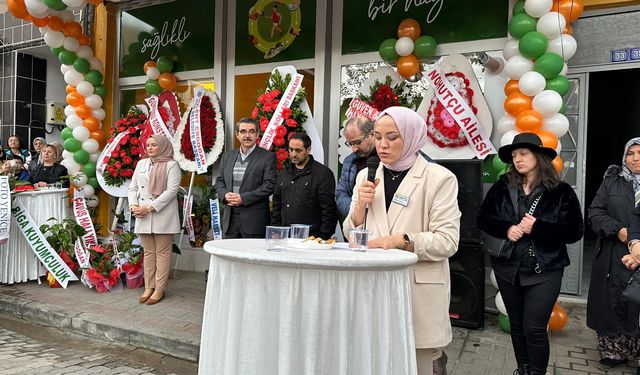 Emine Ceylan klinik açtı