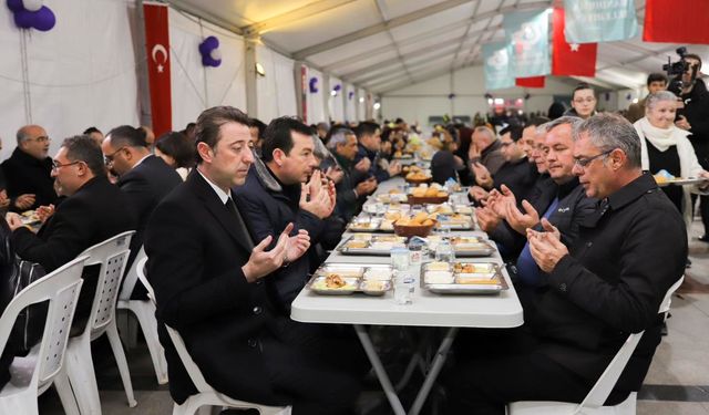 Komşuda iftar sofraları kuruluyor