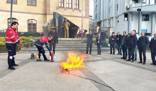 Biga Kaymakamlığı’nda yangın eğitimi