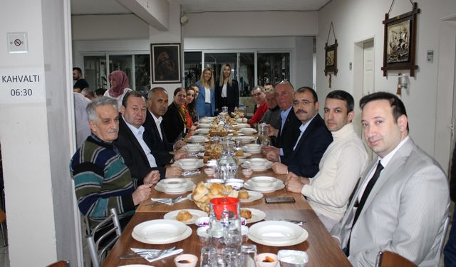 Biga TSO, BİSEV Huzurevi'nde iftar verdi