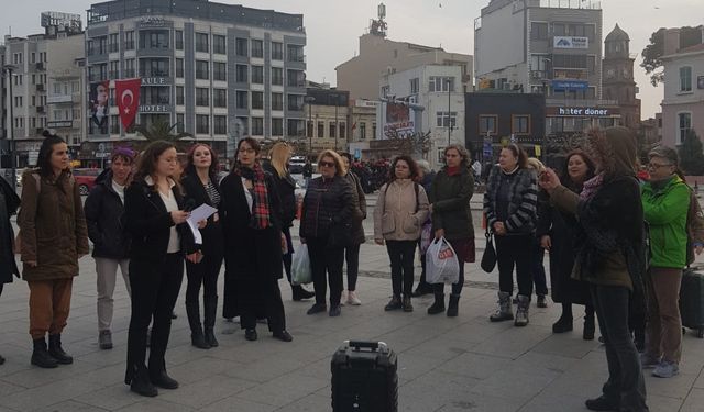 "Kadın vekil adayı çıkarmaya davet ediyoruz"