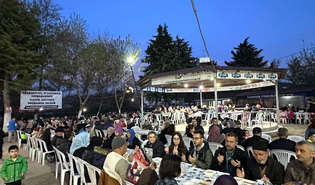 Kaldırımbaşı sakinleri, 2 bin kişilik iftarda buluştu