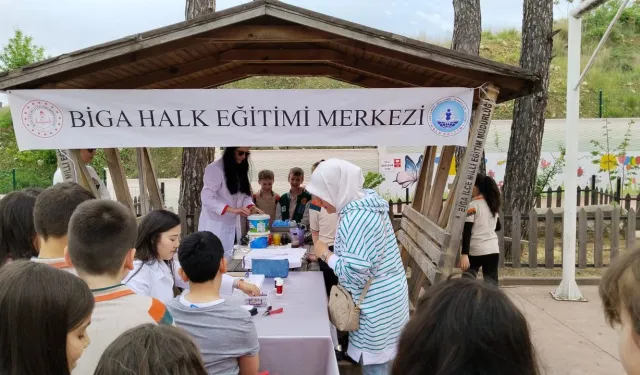 Minik eller büyük hayaller