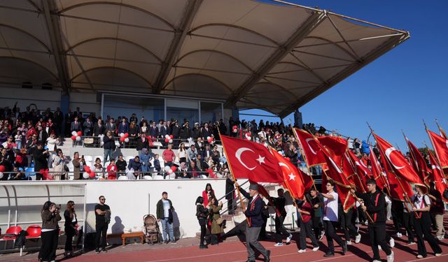 Biga, Cumhuriyet'i büyük bir coşku ile kutladı