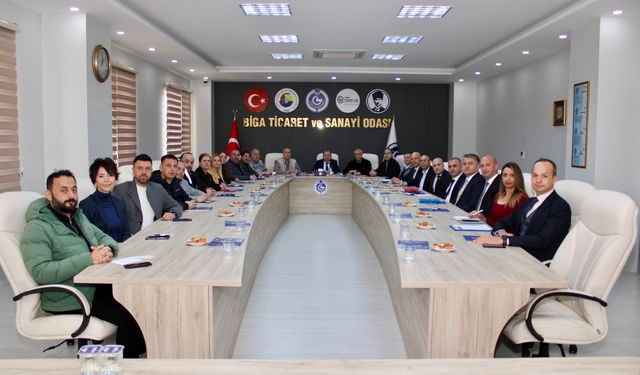 Biga’da Ekonomi Masaya Yatırıldı: Şadan Doğan’dan Bankalara “Kader Ortağıyız” Çağrısı