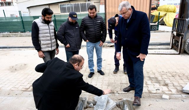 Karabiga Çarşı Merkezinde Üstyapı ve Düzenleme Çalışmaları Sürüyor