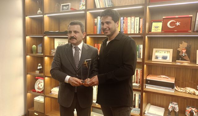 Rekortmen dalgıçtan İsmail Kaşdemir'e anlamlı ziyaret