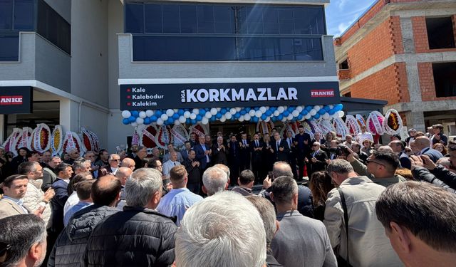 Biga’da görkemli açılış: Korkmazlar yeni showroomuyla kapılarını açtı