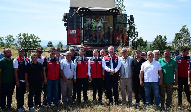 Biga'da 845 dekarlık mera ıslah projesinde ilk hasat yapıldı