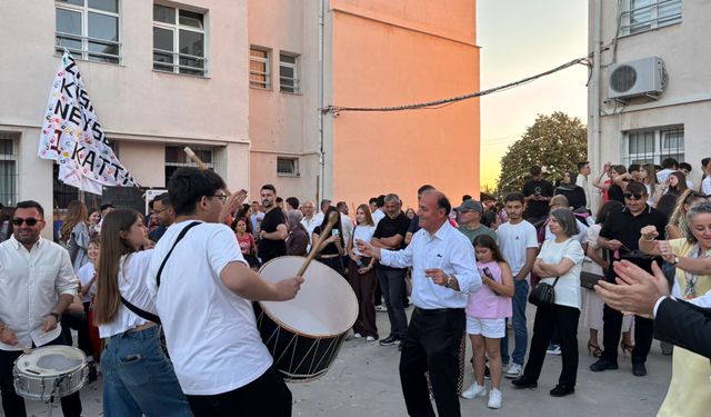 Biga Atatürk Anadolu Lisesi mezuniyet coşkusu