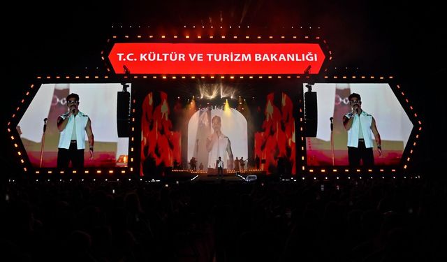 Çanakkale Kültür Yolu Festivali'nde Gökhan Türkmen Sahne Aldı