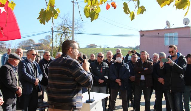 CHP Biga'dan çiftçiye destek