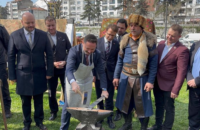 Biga'da coşkulu Nevruz Bayramı kutlaması