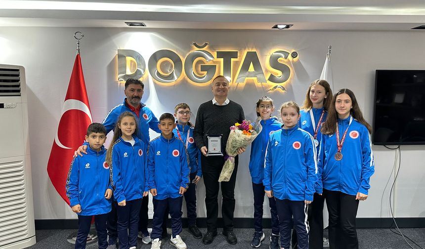 Başarılı sporculardan Doğtaş'a teşekkür