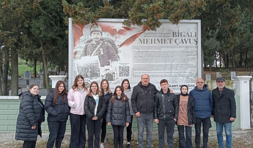 Öğrencilerden Mehmet Çavuş ve Şehitlik ziyareti