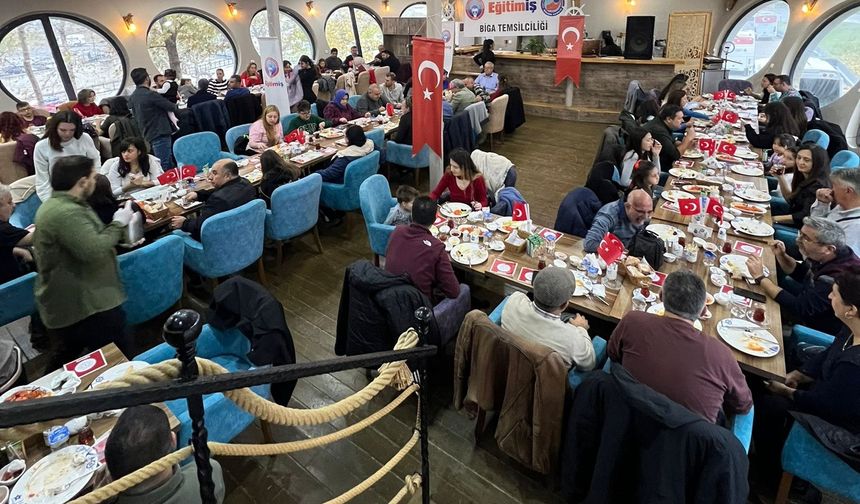 Eğitim İş; Cumhuriyet Bayramı'nı kutladı